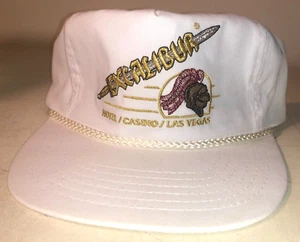 De colección Nuevo de Lote Antiguo Excalibur Hotel Casino Las Vegas De Colección Adulto Correa Sombrero Camionero - Imagen 1 de 7