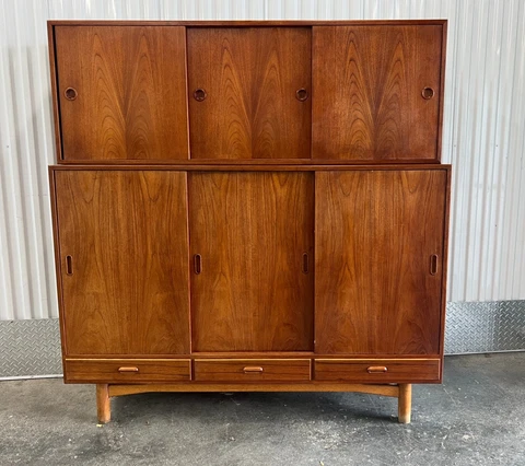 Stunning  Mid Century Modern  Danish Modern Omann Jun Cabinet Cover