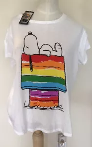 NWT Peanuts White Snoopy Pride Graphic Tee XXL Crop Shirt Rainbow Junior Size - Picture 1 of 3