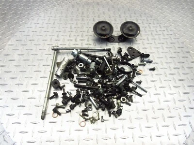 94-06 Kawasaki Concours ZG1000 2005 FABRICANTE ORIGINAL MISC tuercas pernos hardware bocinas lote Foto 1 de 4