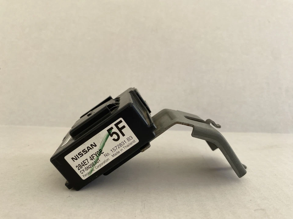 Unidade de módulo de controle de assistência ao motorista dianteiro Nissan Sentra 2016-2019 fabricante de equipamento original - Imagem 1 de 4