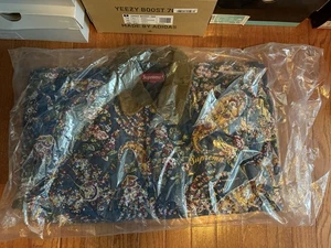 Size M - Supreme Quilted Paisley Jacket Navy FW'19 - New - IN HAND - Picture 1 of 4