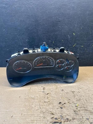 2006 GMC Envoy Speedometer Cluster Gauge Oem S9023 DG - Image 1 of 4