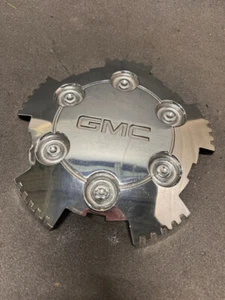2004-2008 GMC Canyon Chrome Center Cap 4x4 9596605 New OEM - Picture 1 of 2