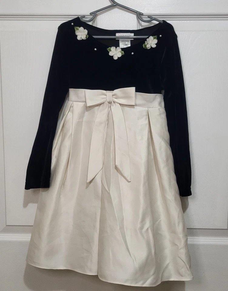 Vestido para niña Youngland negro de terciopelo manga larga blanco roto satinado 5 bodas formal Foto 1 de 4