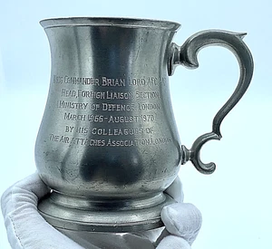 Jarra de peltre rara corona de 1 pinta y rosa molde inglés Ministerio de Defensa del Reino Unido 1970 - Imagen 1 de 12