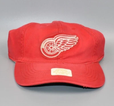 Detroit Red Wings Reebok NHL Men's Fitted Cap Hat - Size: L/XL - Image 1 of 3