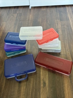 Lote De Colección Años 90 9 Espaciaco Lápices Caja Contenedor De Plástico Escuela Oficina Mango Largo Foto 1 de 4