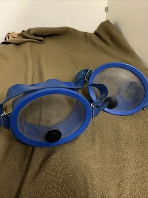 Vintage AMF Voit Oval Lot Of 2 Swim Mask Goggles Ocean Snorkeling Scuba Dive - Image 1 of 4