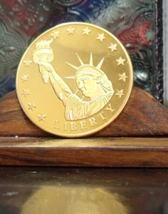 LADY LIBERTY HISTORY OF AMEROICA PROOF - UNCIRCULATED  MEDAL - Picture 1 of 2