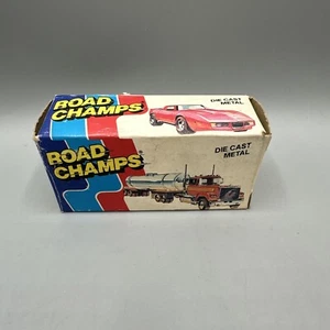 Vintage 1982 Road Champs Kenworth Aerodyne Conventional Cab #37 (rot) mit Box - Bild 1 von 5