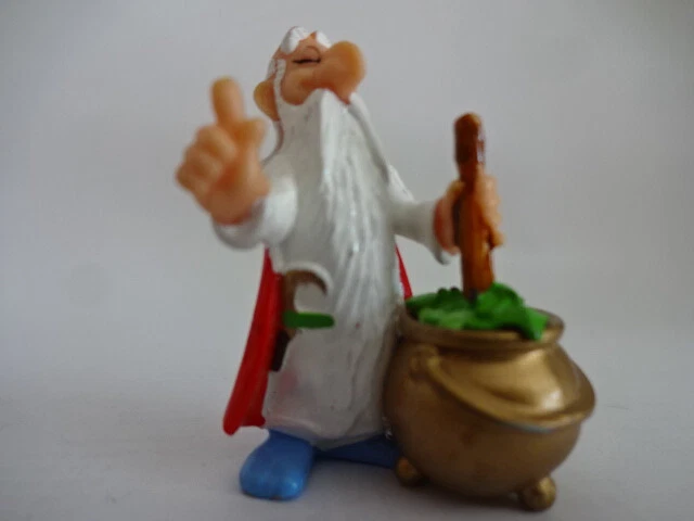 Asterix Comic Figur / Miraculix braut Zaubertrank - Bild 1 von 1