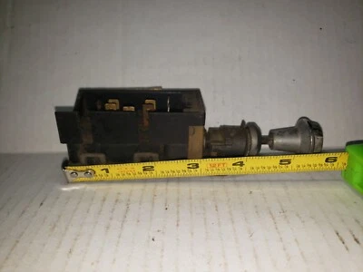 INTERRUPTOR FARO 1964 INTERNACIONAL Foto 1 de 4