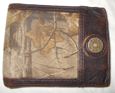 Cartera Real Tree calibre 12 camuflada camuflaje doble pliegue bala munición calcomanía cuero Foto 1 de 4