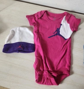 Air Jordan 0-6 mo Creeper One-Piece Bodysuit And Cap Maroon Purple And White - Picture 1 of 5