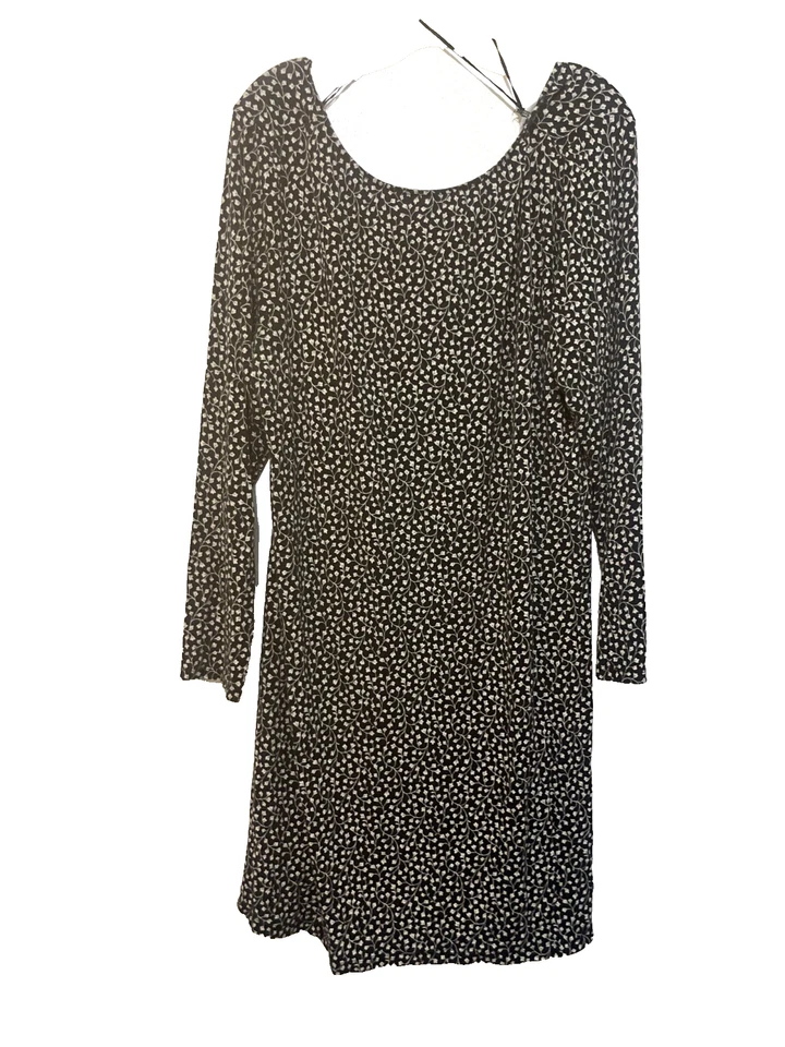 Old Navy Women's  black.white floral￼Dfess style black Ditzy  floral women’s xl - Image 1 of 4
