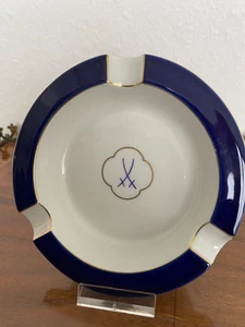 Meissen exklusiver Aschenbecher blauer Fond Schwertermarke in blau & Goldränder! - Bild 1 von 2