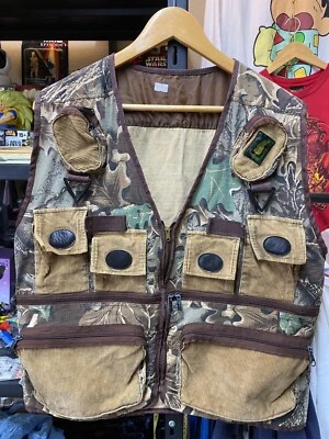 Vintage Camo Hunting Vest Size L , Outdoorsman , Camo Vest - Image 1 of 4