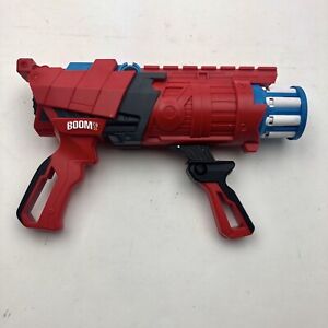 BOOMco Twisted Spinner Blaster 2013 BGY62 Red Blue Mattel