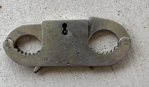 Vintage F.I.E. Corp Thumb Cuff Name And Number Scratched Back No Key - Picture 1 of 8