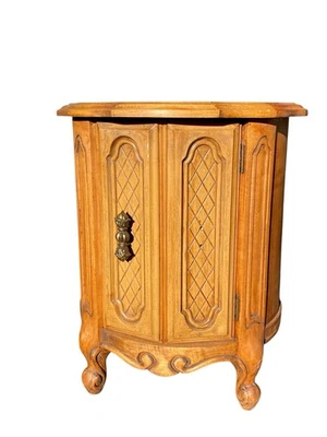 复古 Mersman French Provincial 鼓茶几 — 第 1/4 张图片