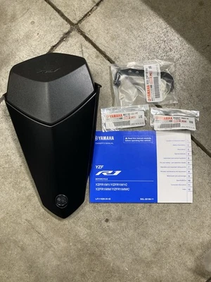 2015-2024 Yamaha YZF R1 OEM Rear Seat Cowl - M. Black 2CR-24756 + Owner’s Manual - Image 1 of 4