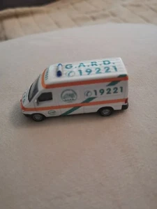 Kleines Krankenwagen Auto - Bild 1 von 5