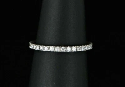 Anillo de boda de eternidad de diamantes de oro blanco de 18 quilates Bvlgari #48 talla 4,5 $3,450 Foto 1 de 4