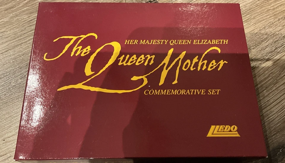 Lledo The Queen Mother Commemorative 4 X Model Gold Rolls Royce Set QM1004