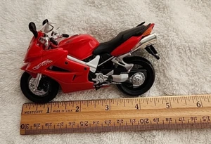 Honda - VFR V4- V Tec Motocicleta Escala 1:18 Diecast Bicicleta Deportiva - Roja y Negra - Imagen 1 de 9