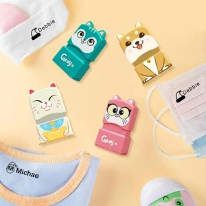 Selbstfärbender personalisierter Namensstempel für Kinder zum Beschriften von-\ - Bild 1 von 26