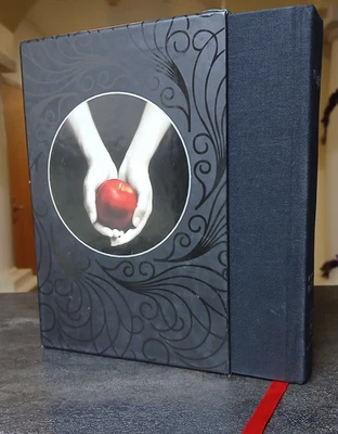 Twilight Stephenie Meyer Autopen/Facsimile Signed First 1st Collectors Edition - Image 1 of 4