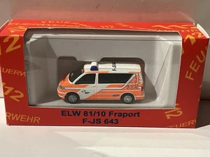 Rietze VW T5 ELW Feuerwehr Flughafen Frankfurt Fraport Flughafenfeuerwehr 1:87 - Bild 1 von 1