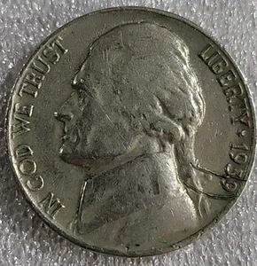 1939 P Philadelphia Jefferson Nickel "C499 - Picture 1 of 3