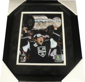 Tyler Toffoli Signed Autographed 8X10 Photo LA Kings Hoisting Stanley Cup Framed - Picture 1 of 2