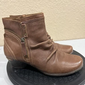 Cobb Hill Laurel Rivet Boots Ankle Booties Size 7 Ruched Leather Comfort Winter - Picture 1 of 7