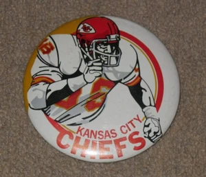 VINTAGE 1980er KANSAS CITY CHIEFS ☆PLAYER☆ 3 1/2" NFL PIN BUTTON - Bild 1 von 1