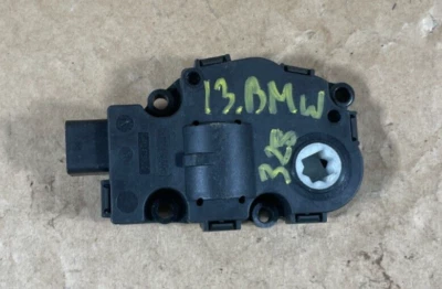 Оригинальный клапан управления обогревателем/привод 2012–2016 BMW 328i T1015556H. - Изображение 1 из 4