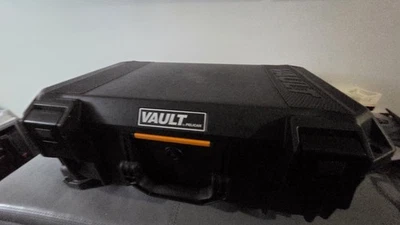 Pelican V525 Vault Rolling Case with Inserts - Image 1 of 4