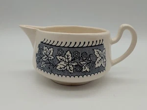 Vtg Homer Laughlin Creamer Shakespeare Country Blue & White Berry Leaf - Picture 1 of 7