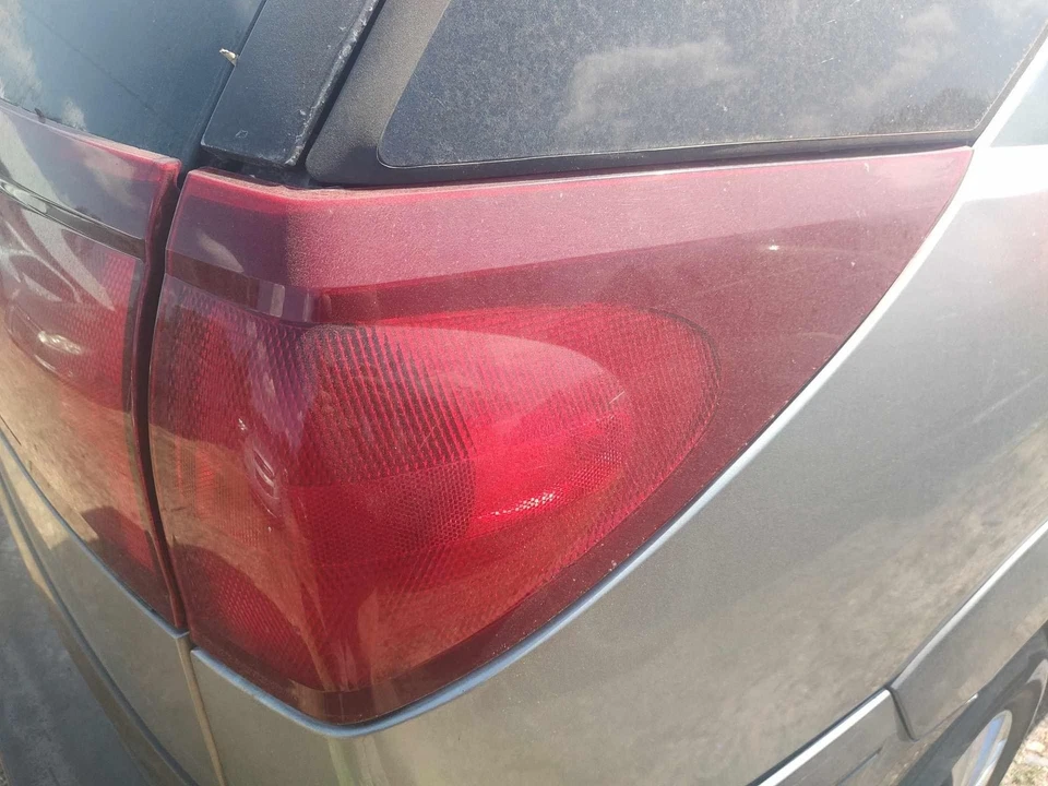 Задний фонарь в сборе 04 05 06 07 BUICK RENDEZVOUS правая четверть панели смонтированный правый - Изображение 1 из 1