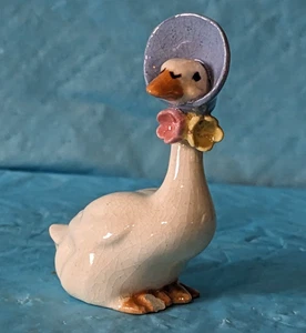 Rare Hagen Renaker Mother Goose with Flowers on Her Neck Chipped Toe - Picture 1 of 6