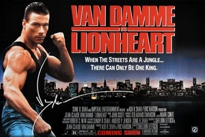 Póster autografiado por Jean Claude Van Damme Lionheart 16x24 prueba ASI - Imagen 1 de 2