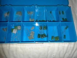 Assortiment de condensateurs non polaires film polyester mylar métallisé 61 pièces - Photo 1/1