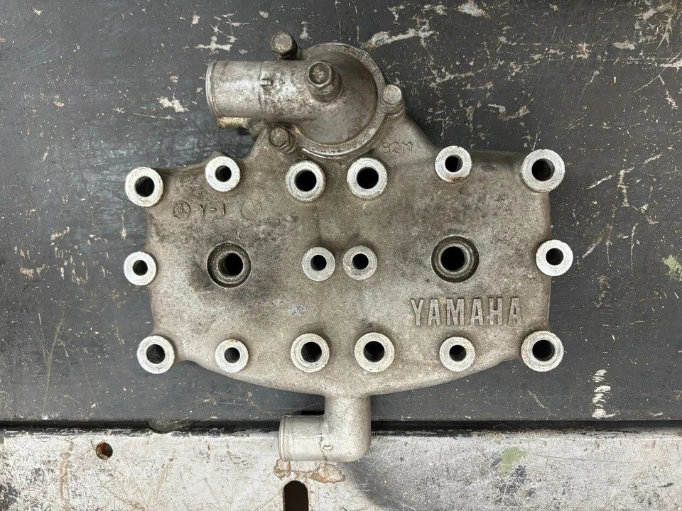 Culata Yamaha Ex570sx Exciter II 1993 8ay-11111-00-00 RW6650 Foto 1 de 4