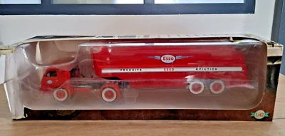 camion   WILLEME  LC 610 avec sa remorque  citerne  ESSO au 1.43 - Photo 1/2