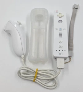 Nintendo Wii / U Original Controller + Nunchuk + Silikonhülle Set getestet ✅ - Bild 1 von 6
