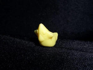 Metapod Nintendo Pokemon Rubber Eraser Keshi Figure Yellow - Picture 1 of 2