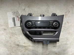 2014 FORD FOCUS Ac Heater Temperature Climate Control automatic from 10/06/13 - Picture 1 of 3