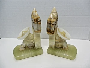 Vintage Pair Of Onyx Siesta Time with Sombrero resting On A Cactus Bookend - Picture 1 of 5